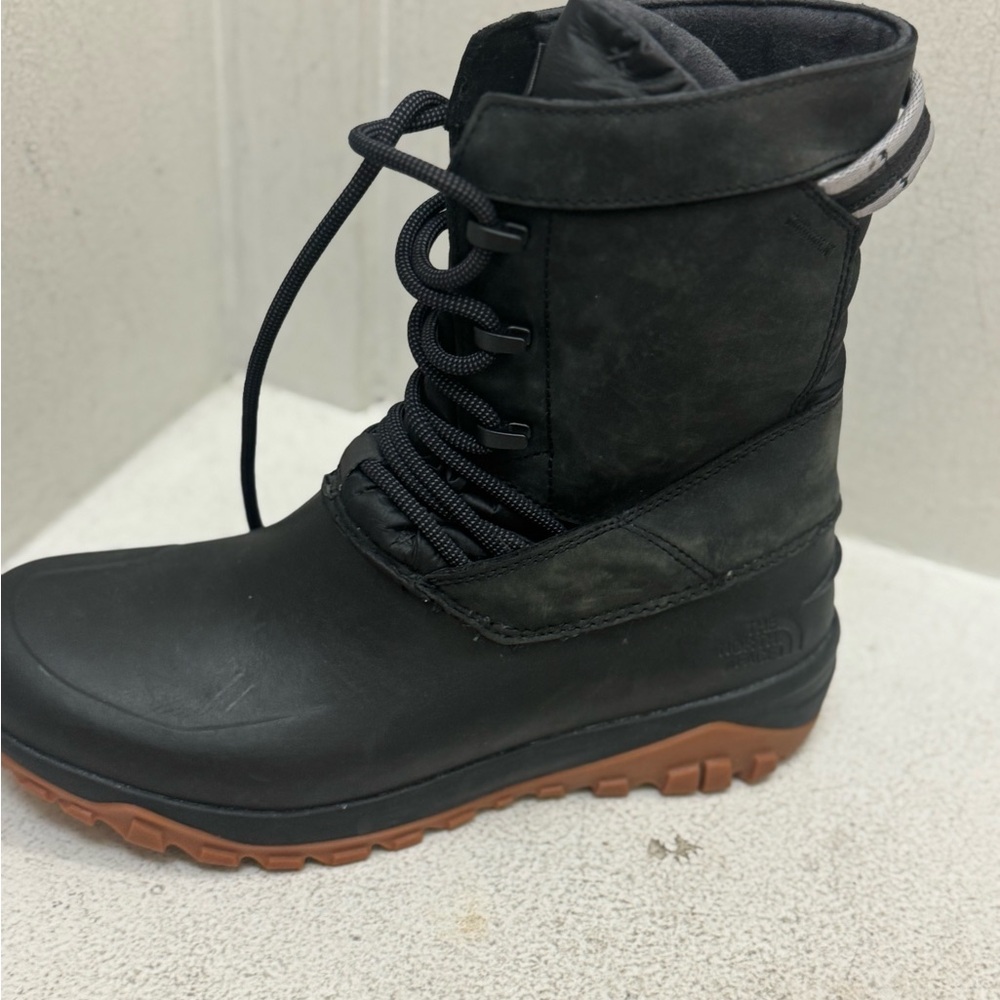 The North Face Yukiona Black Leather Waterproof Women’s Insulated Winter Boots